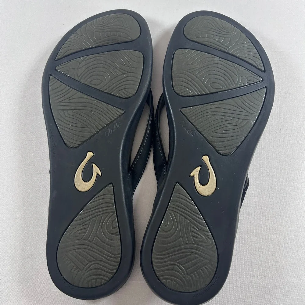 OluKai Ho'opio Sandals Womens 10 Black Water-Resistant Comfort Flip Flops Casual
